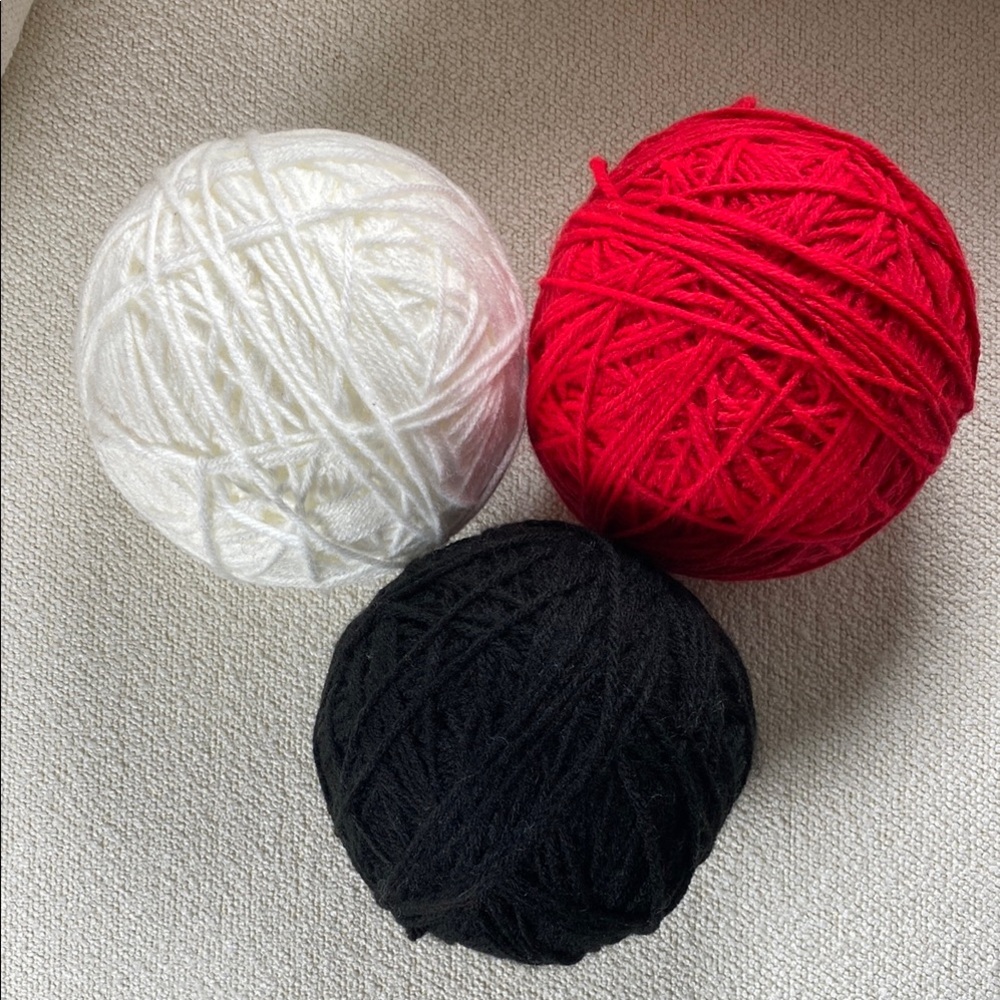 🩷🩵Red, Black, and White Yarn Set